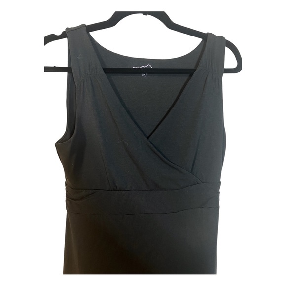 A black Eddie Bauer dress in size medium - Picture 2 of 7